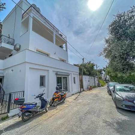 빌라 3br Duplex Close To Center Bodrum