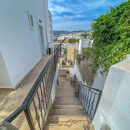 3br Duplex Close To Center Vila Bodrum